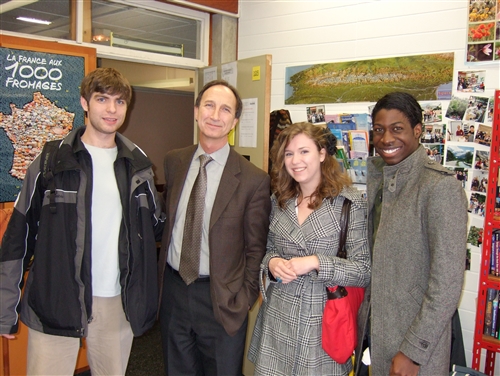 Carmelo Urza with students in Pau France