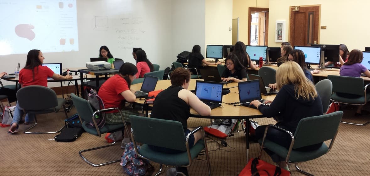 Students making use of the computer lab and study spaces. 
