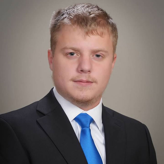 Headshot of Taylor Beneke