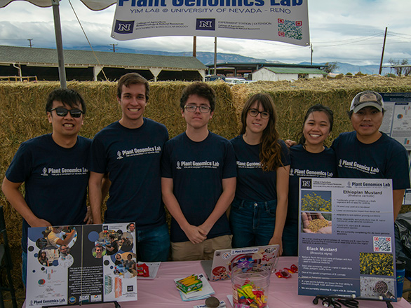 Students from the plant genomics lab