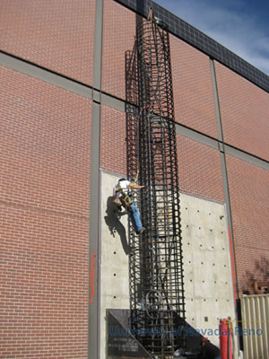 Strong wall in the earthquake engineering lab