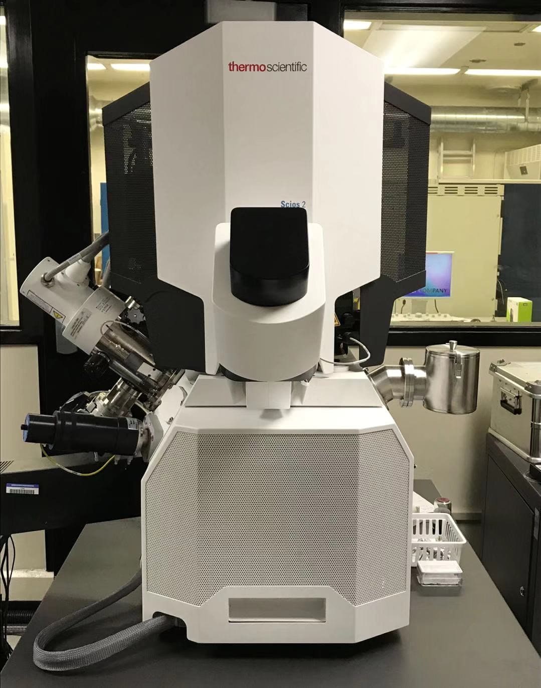 Thermo Scientific Scios 2 Dual-beam Focus Ion Beam/ Scanning Electron Microscope