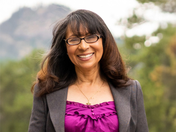 Head shot of Maria Sumnicht.