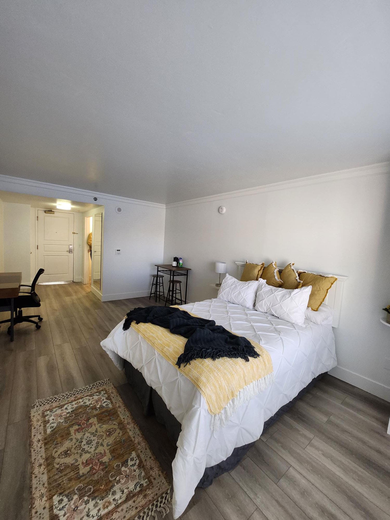 RCC unit with bed