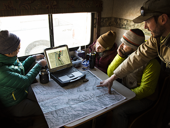 Students working in a mobile lab