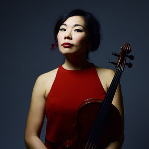Headshot of Ayane Kozasa posing with a violin