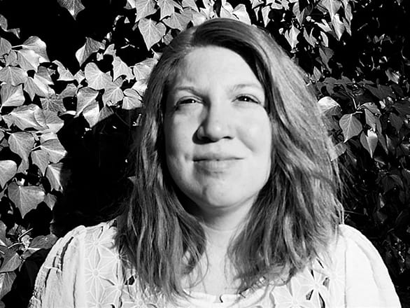 teri barnes headshot