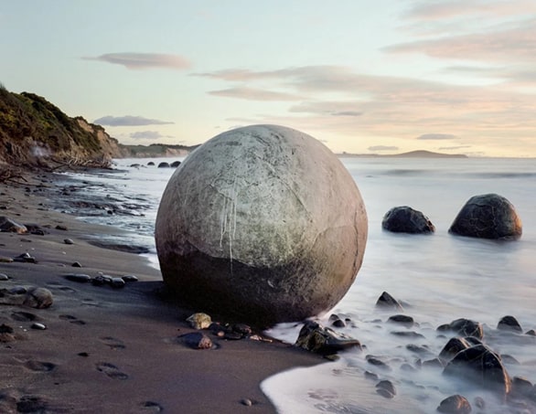 circle rock on beach