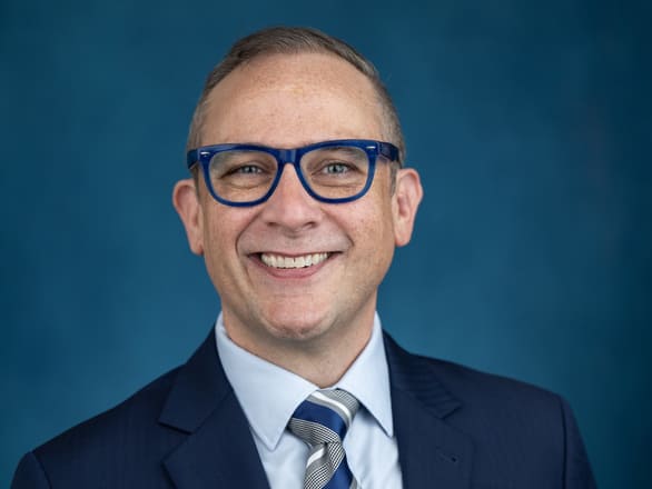 Headshot of Charles Yingling