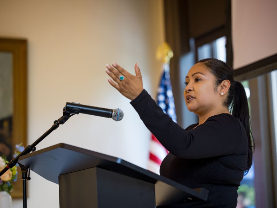 Stacey Burns honors the memory of Ralph Burns during the Spring 2025 Commencement Awardee Reception.