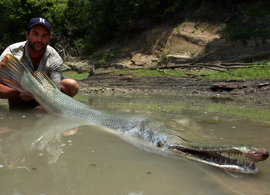 zeb hogan with alligator gar