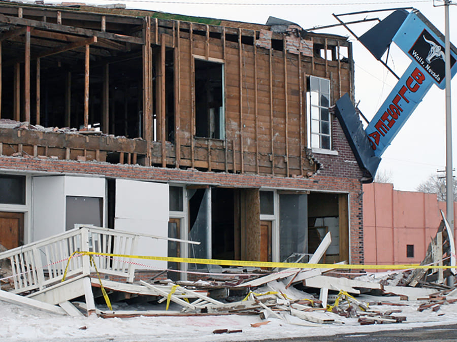 damaged building wells earthquake