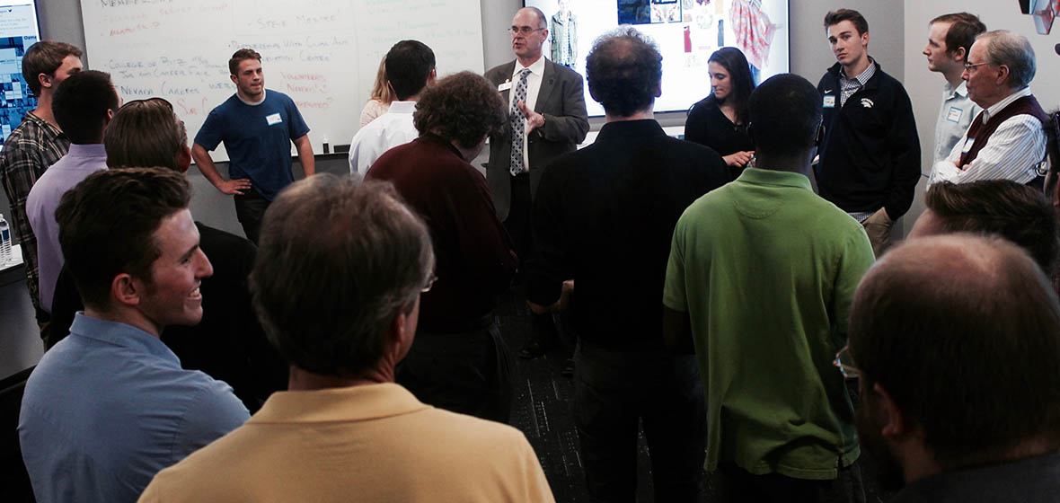 Crowd at speed mentoring event