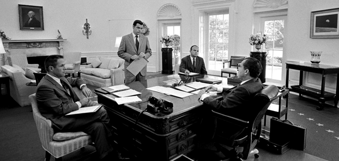 President Richard Nixon meeting wtih advisers 