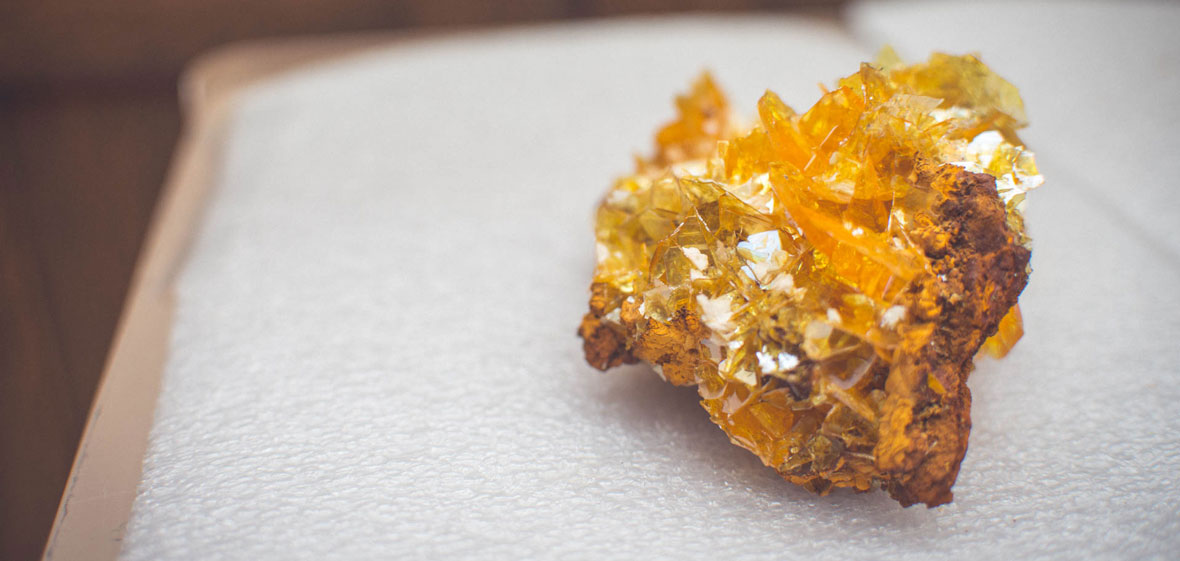 Wulfenite on display