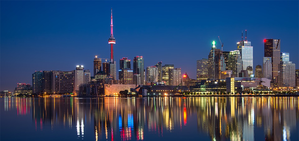 Toronto city skyline at night