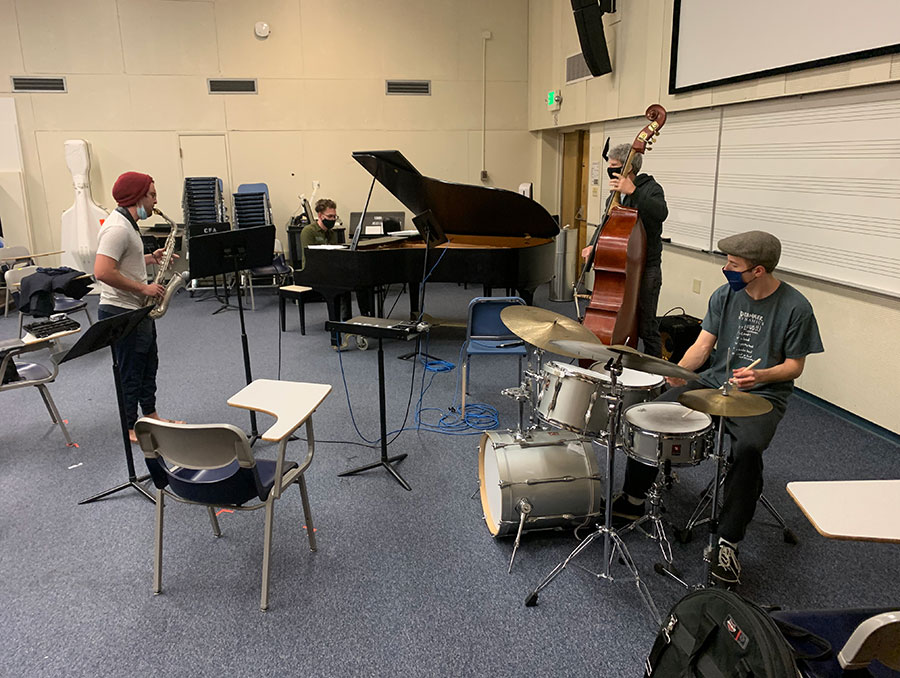 Halt’s jazz combo class’ socially distanced rehearsal