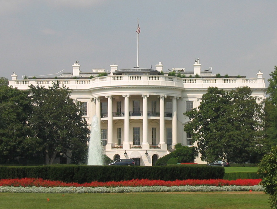 Front view of outside of the White House