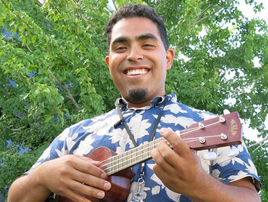 Manual Ortize with a Ukulele