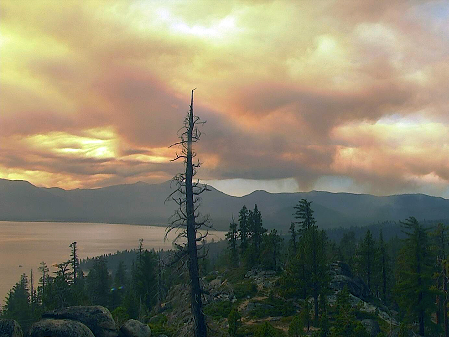 smoke over lake tahoe