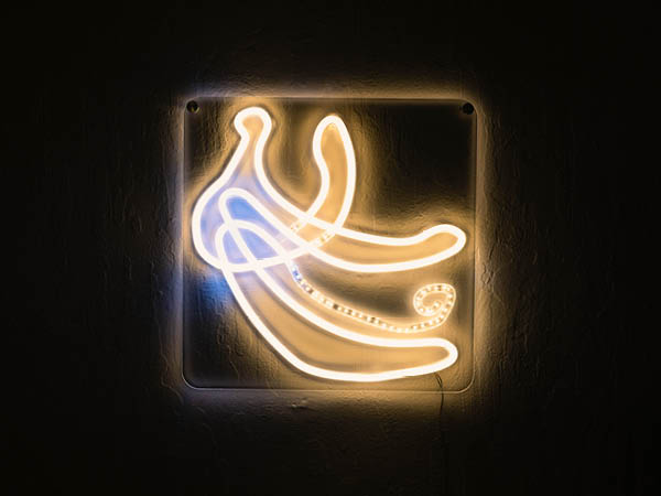 LED light banana art by Choey.