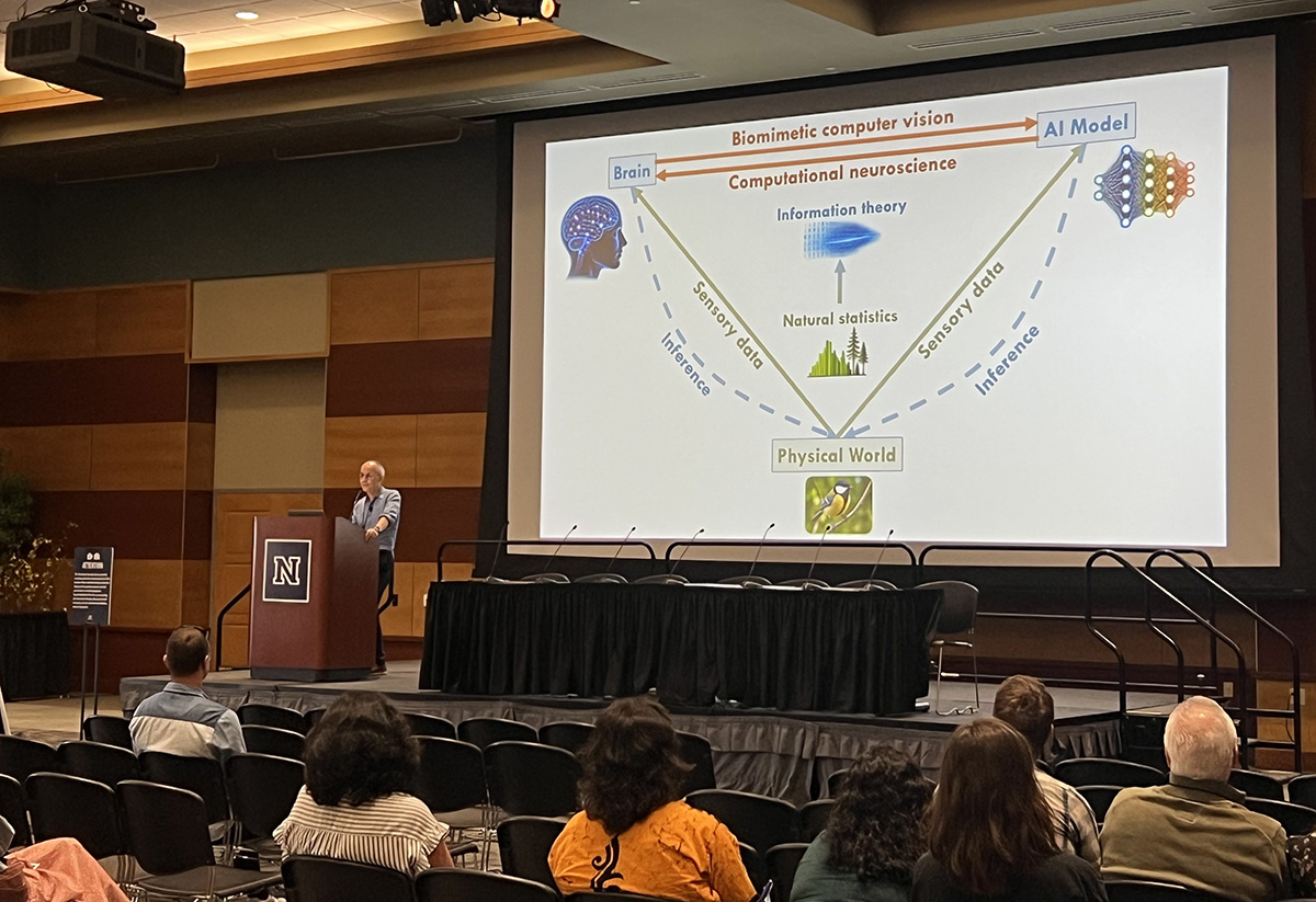 James Elder delivered the keynote presentation at the Data Science Conference.