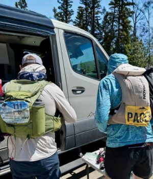 Hannemann and Geyer prepare to leave the Village Green Aid Station