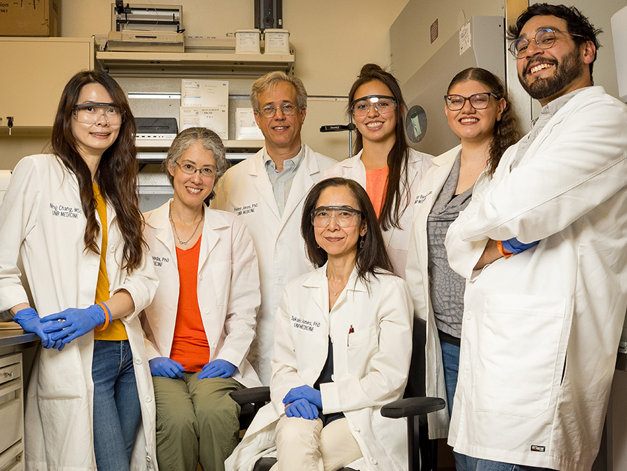 Members of the Jones Lab in the laboratory.