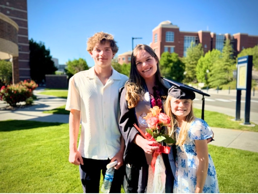 Liz Bechtle and her children