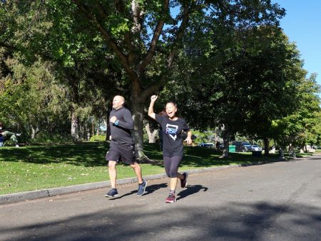 Runners cheer during the NRAP 5RK.