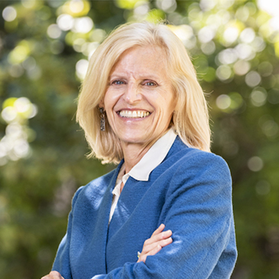 Lisa Carlson headshot